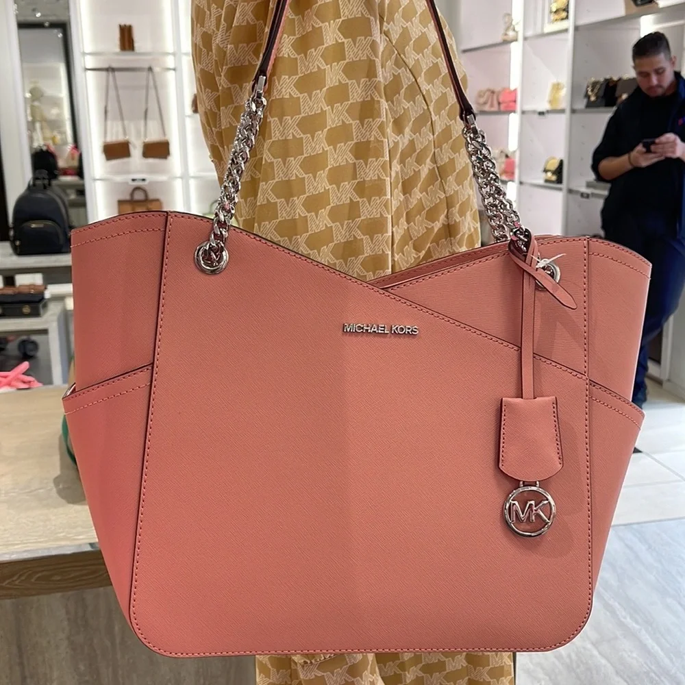 MICHAEL KORS
Jet Set Large X Chain Saffiano Leather Shoulder Tote HandBag
NWT - Picture 4 of 16